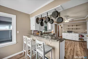 304 Huntington Rd, Stratford, CT 06614 - Photo 14