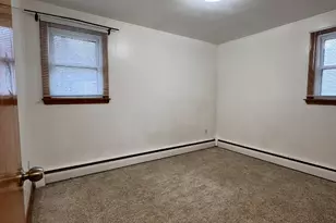 16 Grove St, New London, CT 06320 - Photo 12