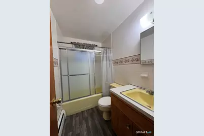 16 Grove Street, New London, CT 06320 - Photo 8