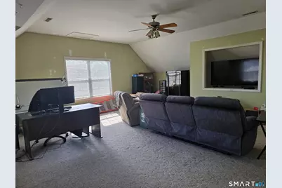 30 Commodore Hull Drive, Derby, CT 06418 - Photo 10