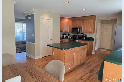 30 Commodore Hull Drive, Derby, CT 06418 - Photo 6