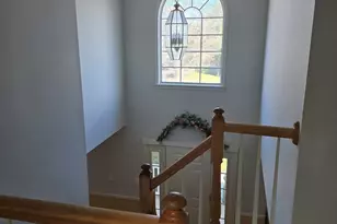 30 Commodore Hull Dr, Derby, CT 06418 - Photo 2