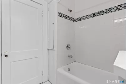 219-221 Jordan Lane, Wethersfield, CT 06109 - Photo 4