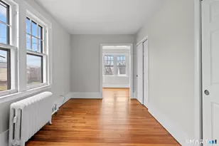 219-221 Jordan Ln, Wethersfield, CT 06109 - Photo 6