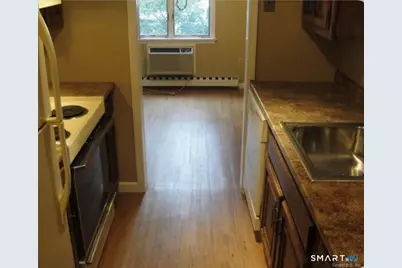 136 Deer Hill Avenue #B12, Danbury, CT 06810 - Photo 4