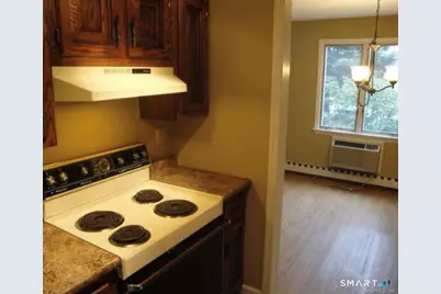 136 Deer Hill Avenue #B12, Danbury, CT 06810 - Photo 6