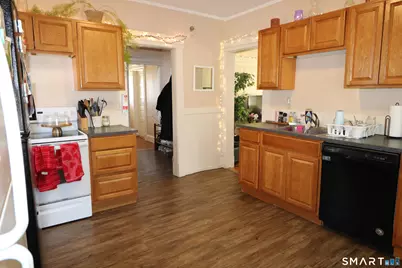 174 Mansfield Avenue, Windham, CT 06226 - Photo 10