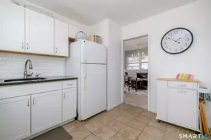 22 Courtland Ave, Stamford, CT 06902 - Photo 6