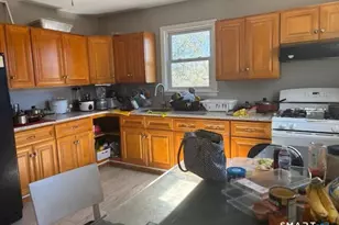 168 South St, Danbury, CT 06810 - Photo 4