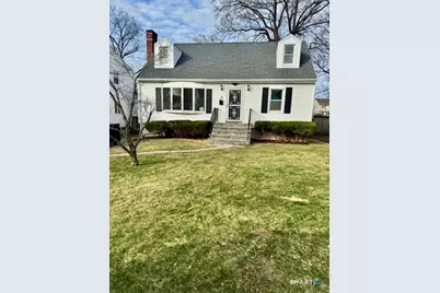 29 Hyatt Avenue, Norwalk, CT 06850 - Photo 2