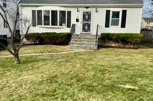 29 Hyatt Ave, Norwalk, CT 06850 - Photo 2