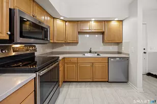 1215 Arganese Place, Trumbull, CT 06611 - Photo 10