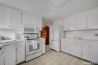 3 Cotswold Way, Avon, CT 06001 - Photo 6
