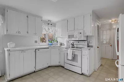 3 Cotswold Way, Avon, CT 06001 - Photo 4