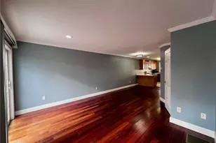 527 West Thames St, Norwich, CT 06360 - Photo 6