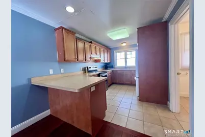 527 West Thames Street #10, Norwich, CT 06360 - Photo 10