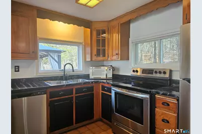 932 Saybrook Road, Middletown, CT 06457 - Photo 4