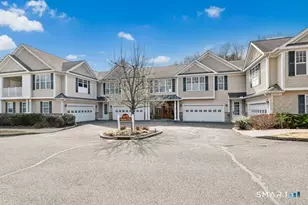 66 Suzie Dr, Newtown, CT 06470 - Photo 2