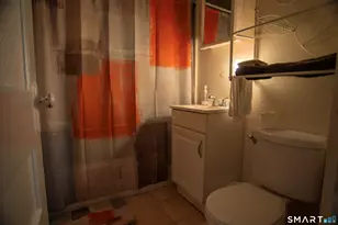 381 Congress Ave, Waterbury, CT 06708 - Photo 18