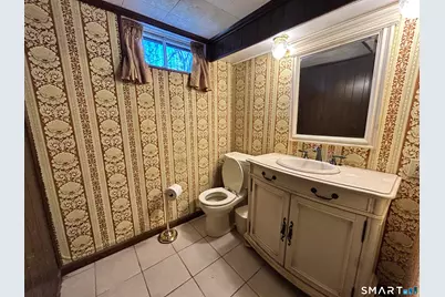 19 Kaye Road, West Haven, CT 06516 - Photo 30