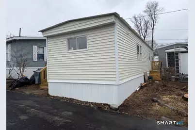 55 Sugar Street #17, Newtown, CT 06470 - Photo 2