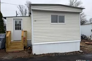 55 Sugar St, Newtown, CT 06470 - Photo 2