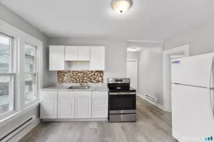 56 Wildwood Ave, Waterbury, CT 06710 - Photo 4