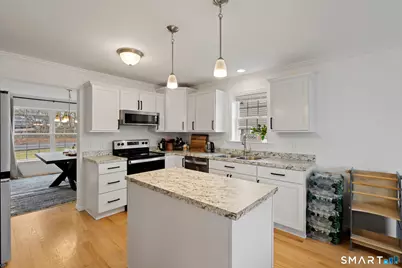 156 Dayton Road, Bridgeport, CT 06606 - Photo 10