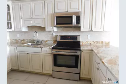 153 Bank Street #203, New London, CT 06320 - Photo 2