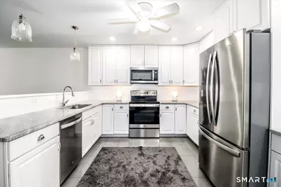 87 Haley Lane #87, Newtown, CT 06482 - Photo 4