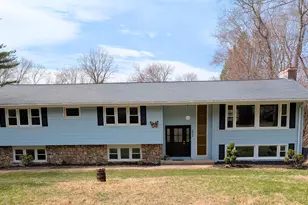 252 Blue Ridge Dr, Manchester, CT 06040 - Photo 2