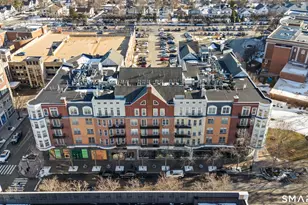 85 Memorial Rd, West Hartford, CT 06107 - Photo 22