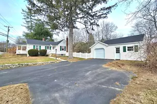 895 Vauxhall Street Ext., Waterford, CT 06385 - Photo 2