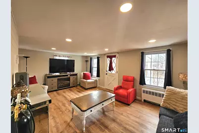 895 Vauxhall St Extension, Waterford, CT 06385 - Photo 6