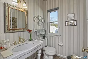 84 Hillside Ave, Milford, CT 06460 - Photo 10