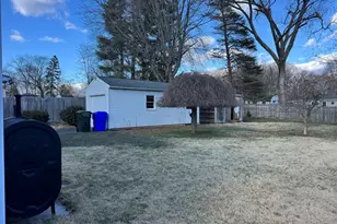 38 Greenhurst Ln, East Hartford, CT 06118 - Photo 4