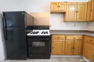 1 Camelot Dr, Bloomfield, CT 06002 - Photo 2