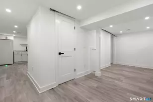 159 Lawncrest Rd, New Haven, CT 06515 - Photo 14