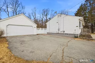 8 Manor Rd, Montville, CT 06370 - Photo 22