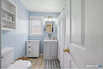 8 Manor Road, Montville, CT 06370 - Photo 14