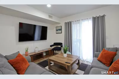 1 Concorde Way #B3, Windsor Locks, CT 06096 - Photo 4