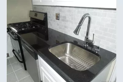 70 Strawberry Hill Avenue #APT 1-2D, Stamford, CT 06902 - Photo 4