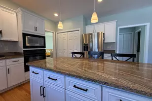 36 Country Ln, Bethany, CT 06524 - Photo 10