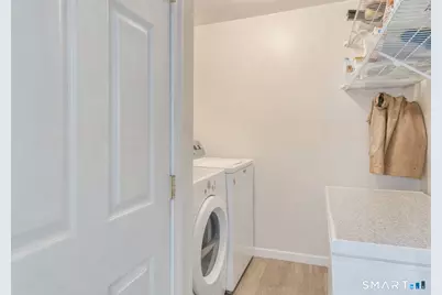 40 Cottage Grove Circle, Bloomfield, CT 06002 - Photo 6