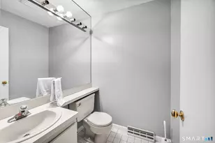 8 Ironwood Rd, West Hartford, CT 06117 - Photo 32