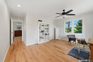 4 Hillside Rd, Danbury, CT 06811 - Photo 32