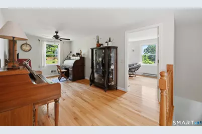 4 Hillside Road, Danbury, CT 06811 - Photo 10