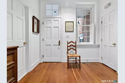 18 Fair Street #APT 5, Guilford, CT 06437 - Photo 6