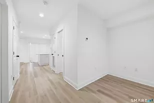 33 Main St, Meriden, CT 06451 - Photo 4