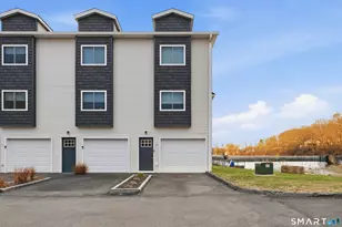 33 Main St, Meriden, CT 06451 - Photo 1